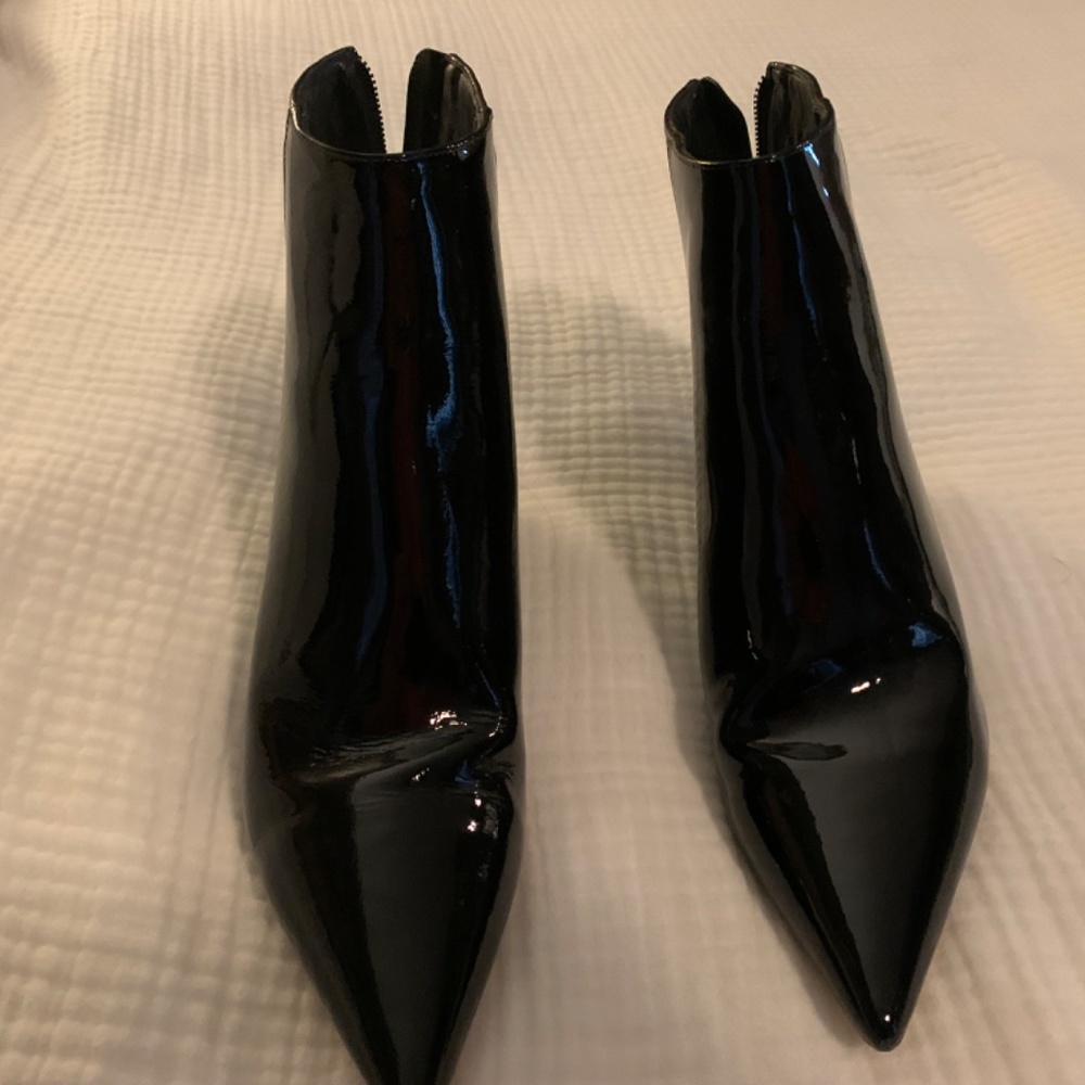 Alexander Bergman Black patent leather booties - Picture 2 of 4
